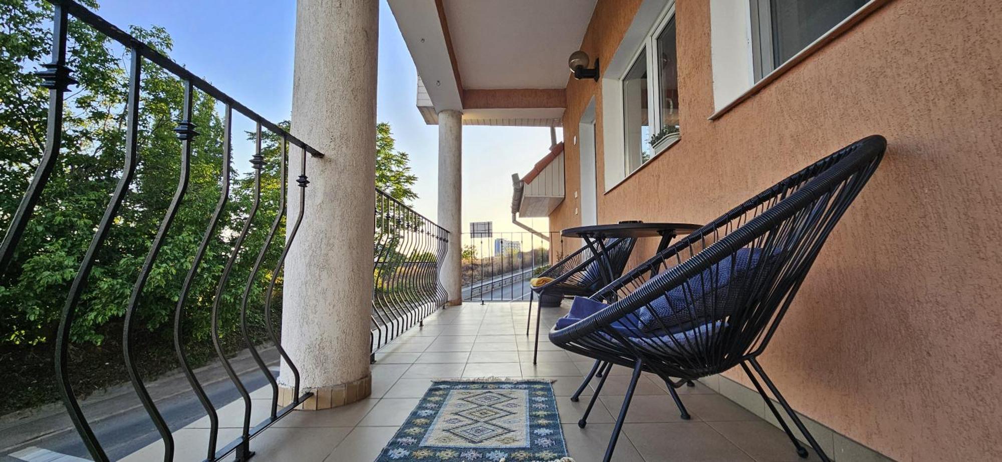 Hillside Hotell Oradea Exteriör bild